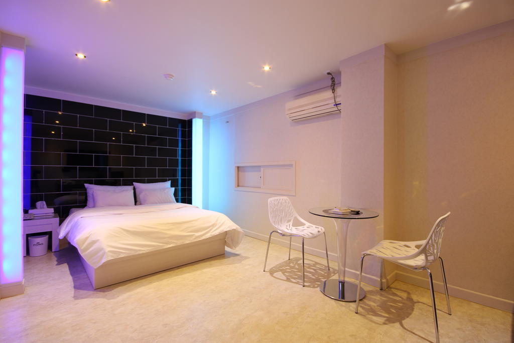 Fiona Hotel Сеул Стая снимка